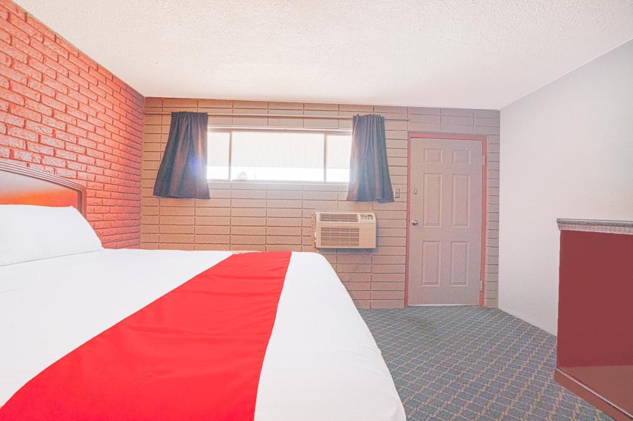 Town & Country Motel Bossier City By Oyo エクステリア 写真